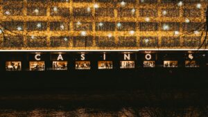 Online Casino Israel: A Look at Modern Casino Technology Hình ảnh bàn quay roulette tại một nền tảng giải trí trực tuyến chất lượng (Photo by Claudio Schwarz on Unsplash)